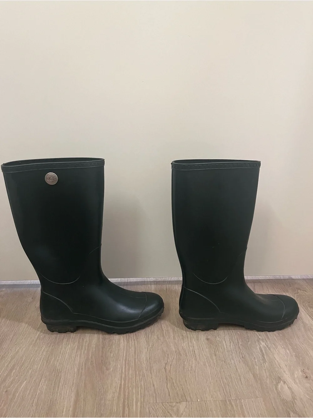 UGG Tall Dark Green Rubber Rain Boots - Size 7